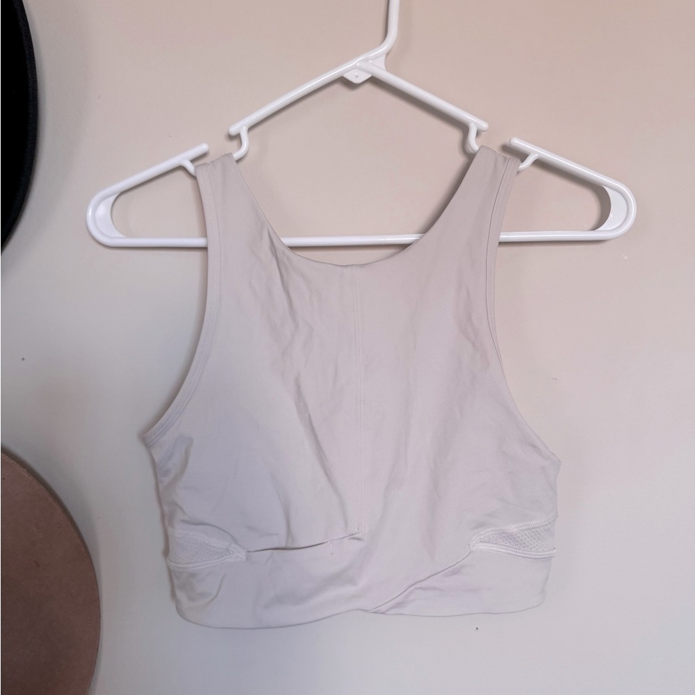 EUC Lululemon crop top size 6